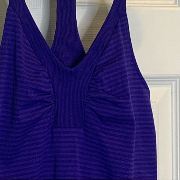 Under Armour Women's Perfect Seamless Tank Size Small Color Monarch - Picture 7 of 11